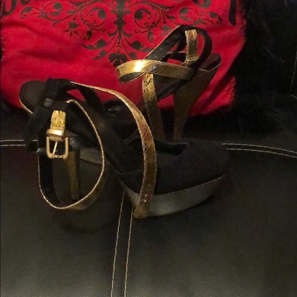 Shoes - Picture 2 of 2